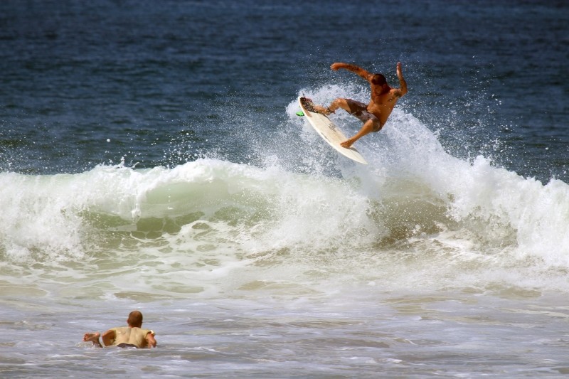 surfing-beach-lifestyle