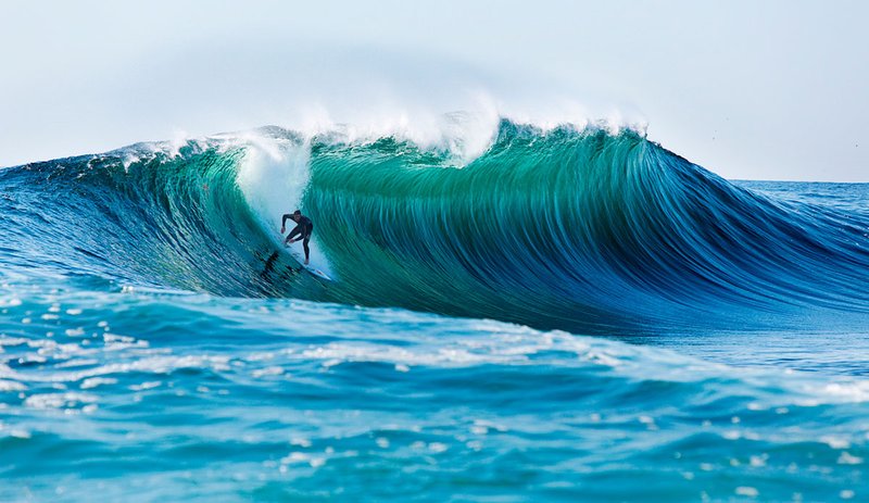 surfing-cortes-bank